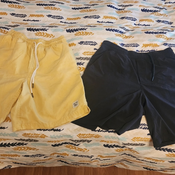 Lot of boys clothes. Under Armour/ Magellan/ Spicy Tuna/ Russell Brand - Picture 1 of 6